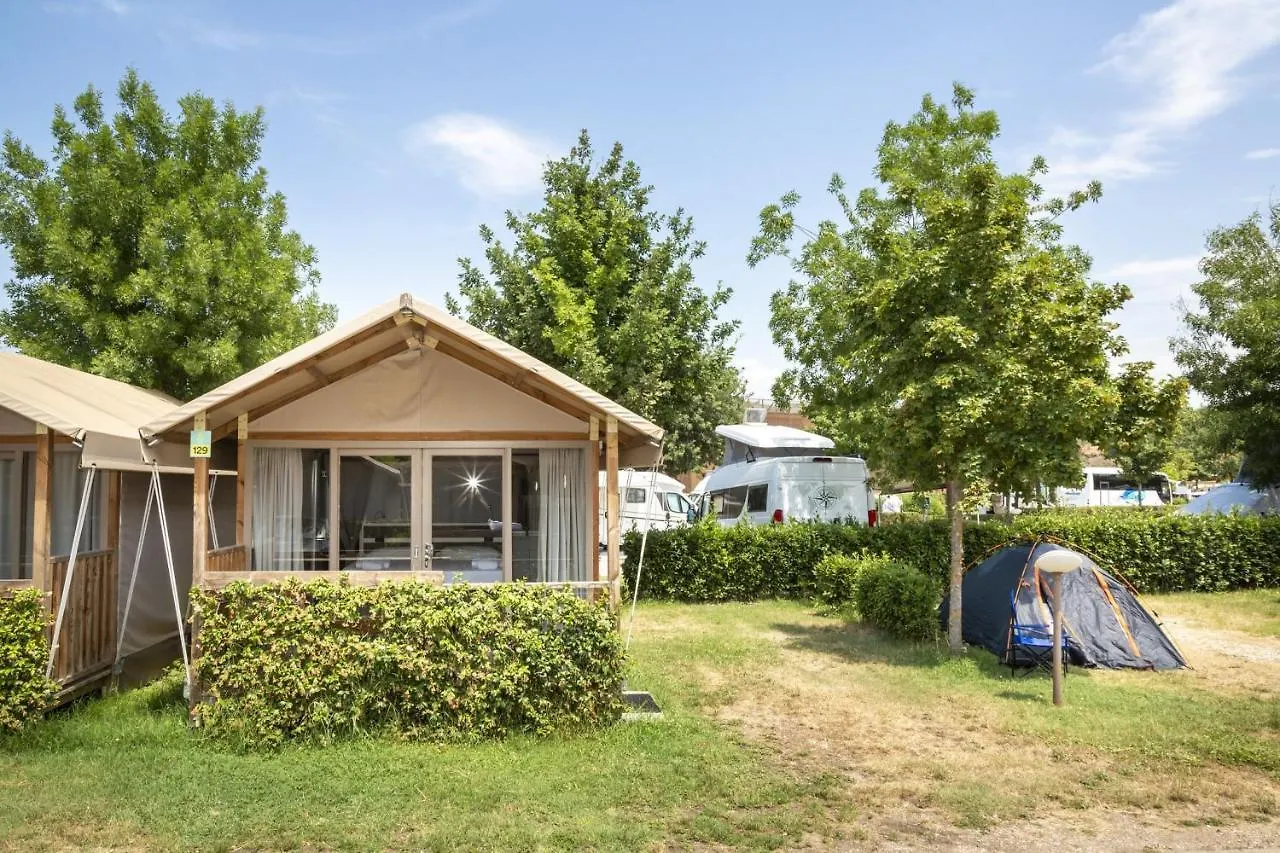 Hu Roma Camping In Town Rom